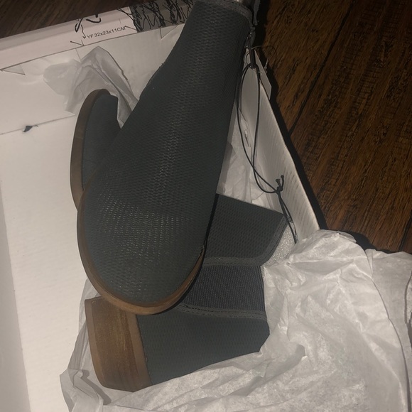 Booties - Picture 5 of 5